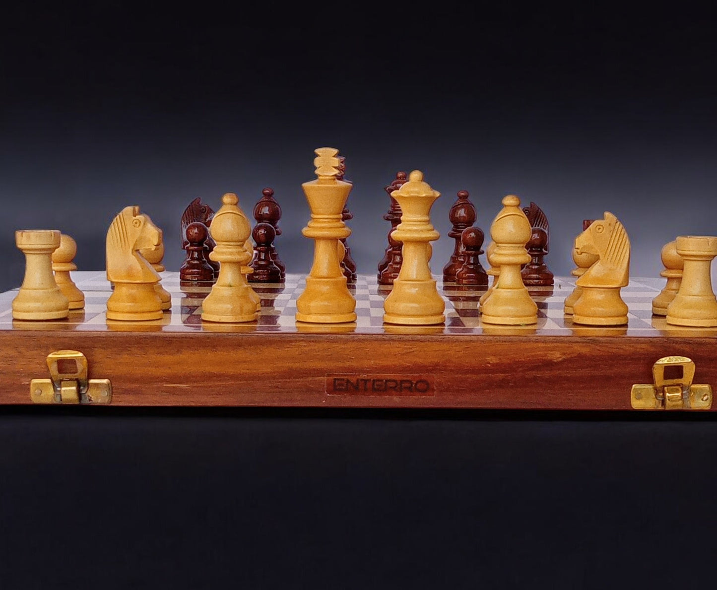 14 x 14 inch ENTERRO™ Wooden Chess Board Set with 2 Extra Queens - Magnetic Folding & Travel Friendly Chess Set