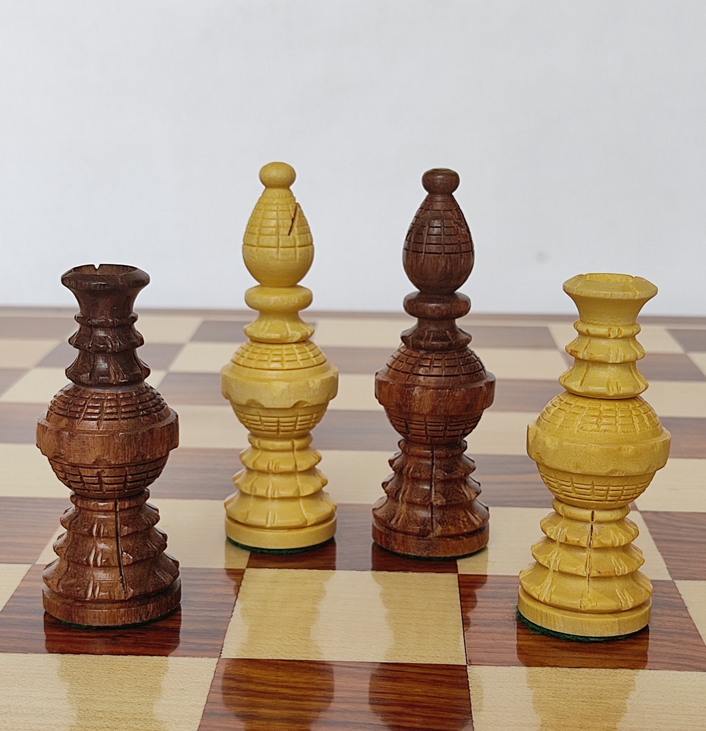 5" Globe Wooden Chess Pieces - Handicraft Carving - Made of Rosewood and Boxwood
