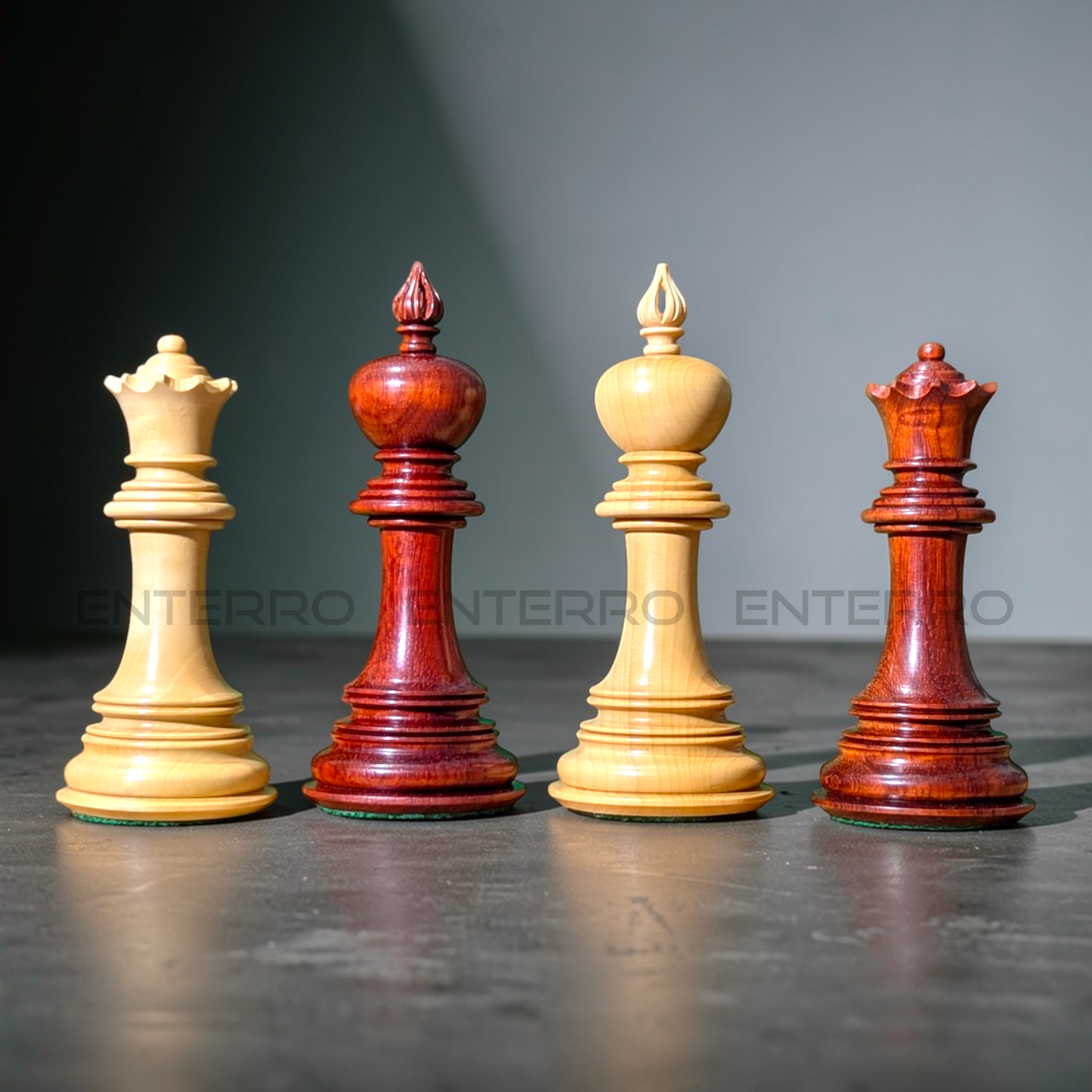 4.4 Valluzia Series Wooden Chess Pieces - Made of Red Bud Rosewood and Boxwood