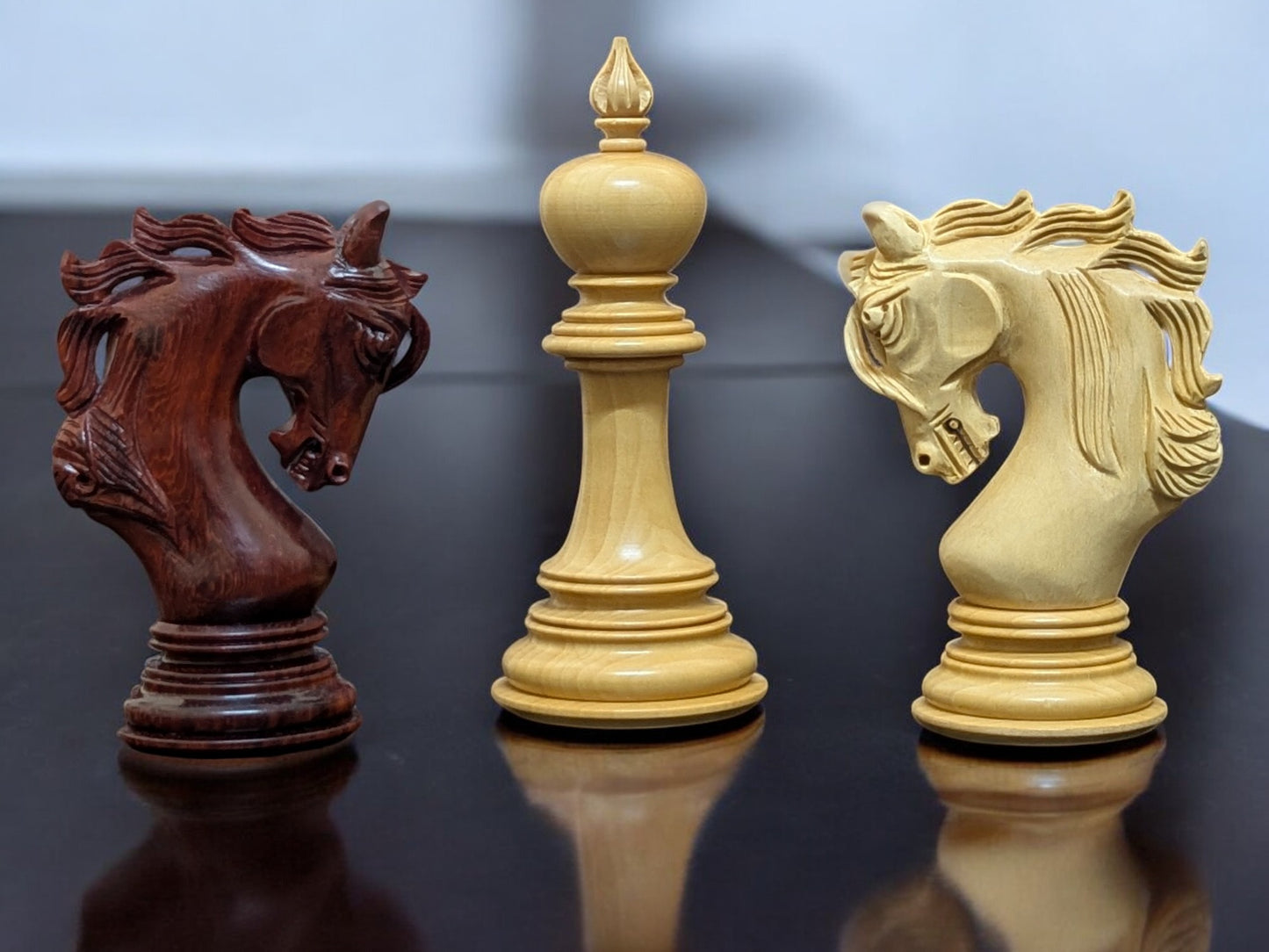 4.4 Valluzia Series Wooden Chess Pieces - Made of Red Rosewood and Boxwood
