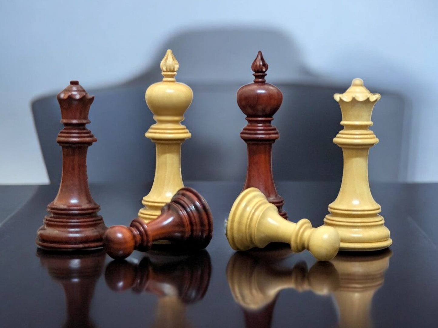 4.4 Valluzia Series Wooden Chess Pieces - Made of Red Rosewood and Boxwood