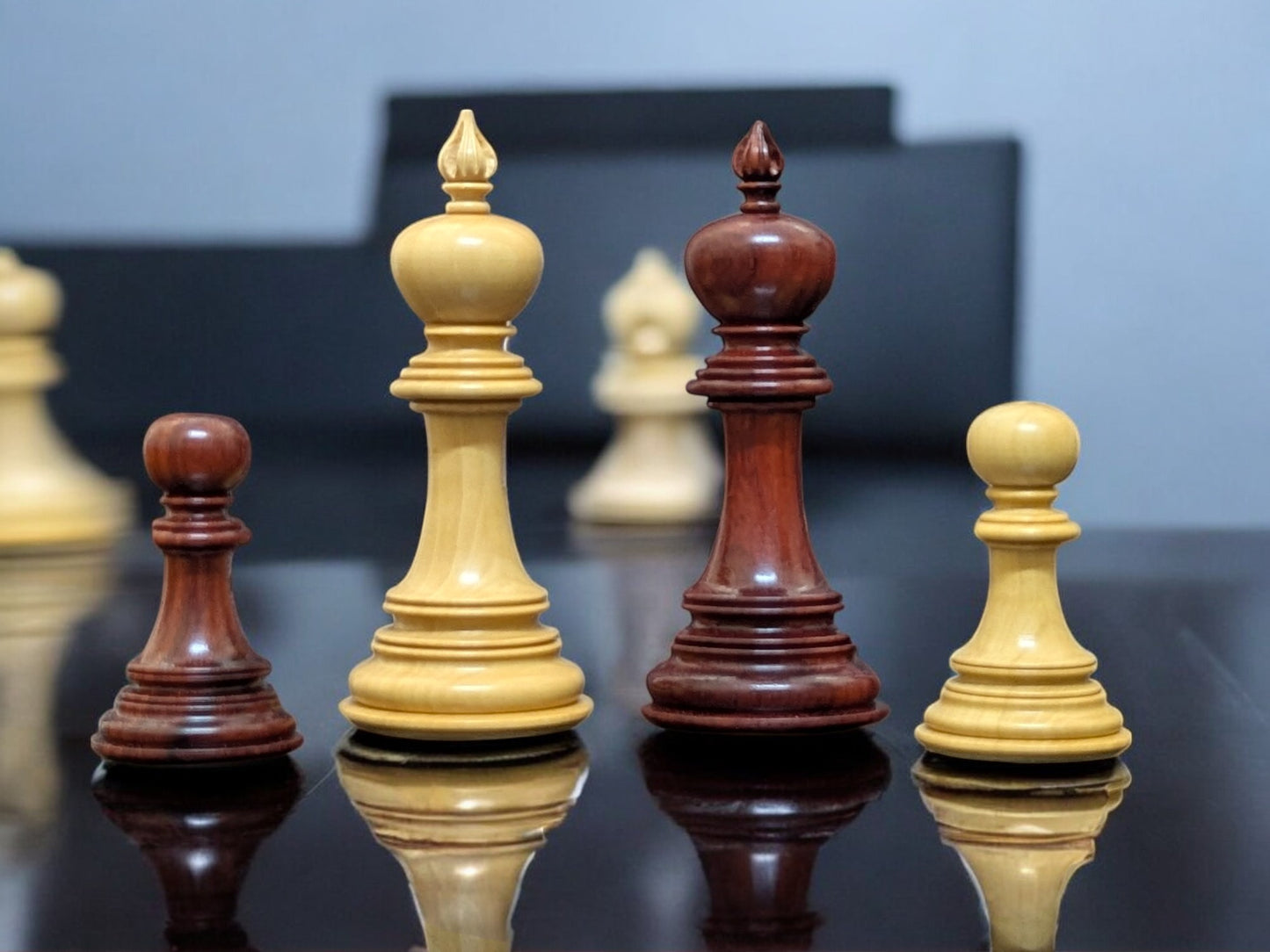 4.4 Valluzia Series Wooden Chess Pieces - Made of Red Rosewood and Boxwood